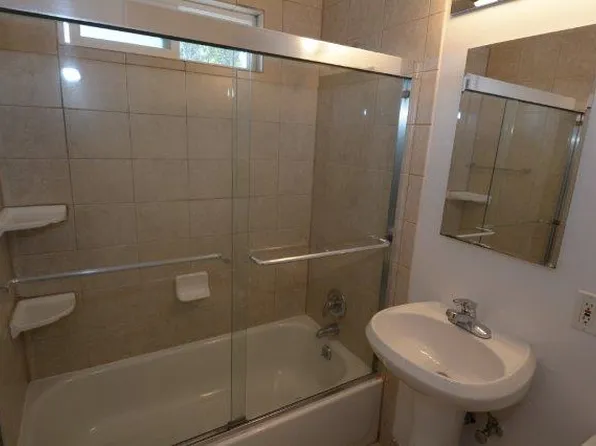 945 High School Way APT 19, Mountain View, CA 94041