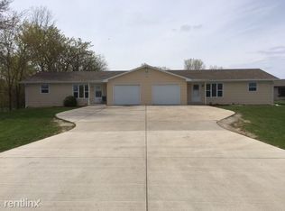 902 Hoffman Rd, Allouez, WI 54301