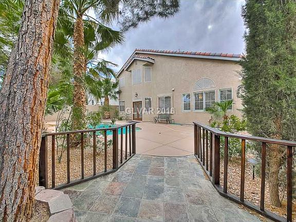 3rd image of 2268 Black Pine Dr