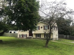 94 Harpin St, Bellingham, MA 02019