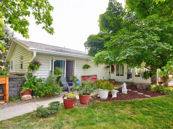 2057 130th St, Earlham, IA 50072