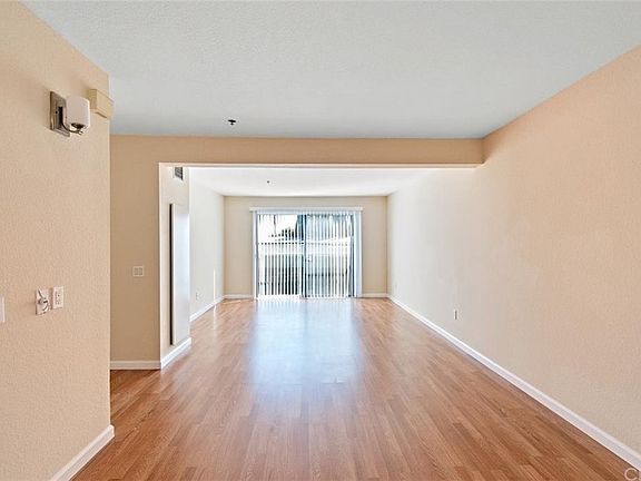 3rd image of 24410 Crenshaw Blvd Unit 109