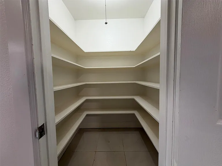 18142 Glenledi Dr — Photo 25