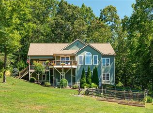 33 Green Mountain Ln, Fletcher, NC 28732