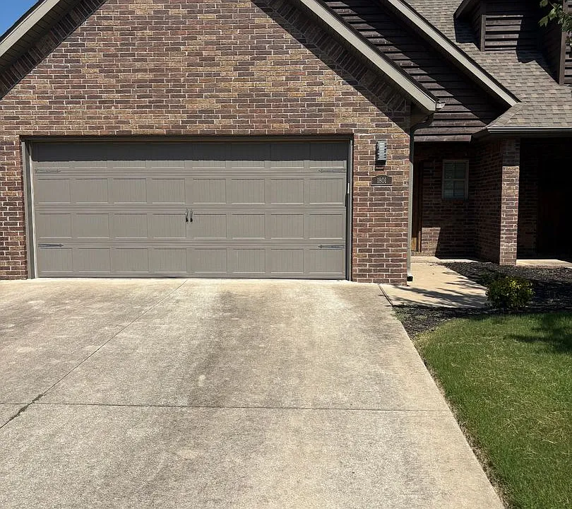1801 & 1803 SW Stonegrove Rd