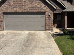 Beautiful Townhouse In A Great Location, Bentonville, AR 72713
