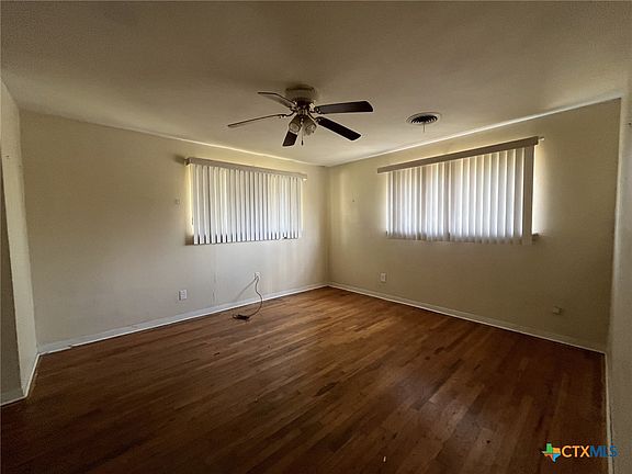 4th image of 3217 Lake Inks Ave