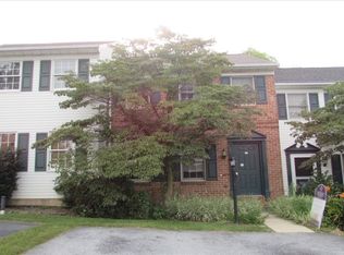 480 Robin Hill Cir, York, PA 17404