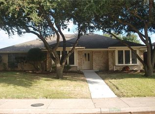 6523 Genstar Ln, Dallas, TX 75252