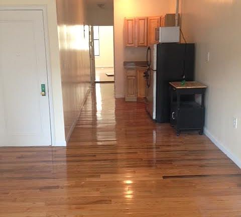 2nd image of 557 W 174th St APT 4