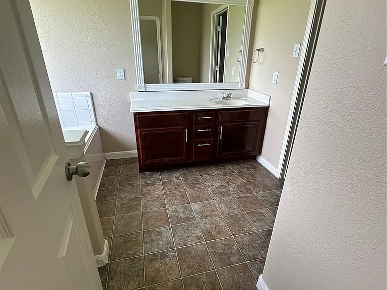 11750 Pinemeade Ln — Photo 45