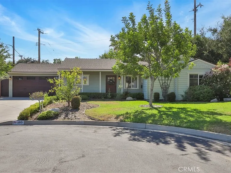 103 S Worthy Dr — Photo 2