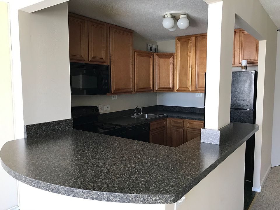 1st image of 405 N Wabash Ave Unit 2015