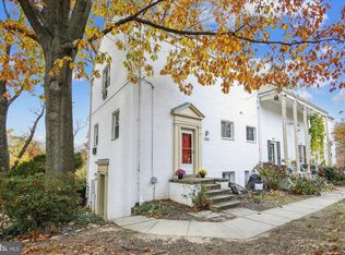 3434 Gunston Rd, Alexandria, VA 22302