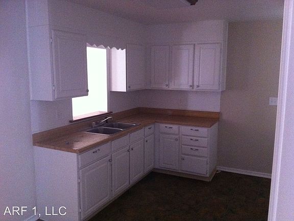 2nd image of 1013 S Glenwood Ave