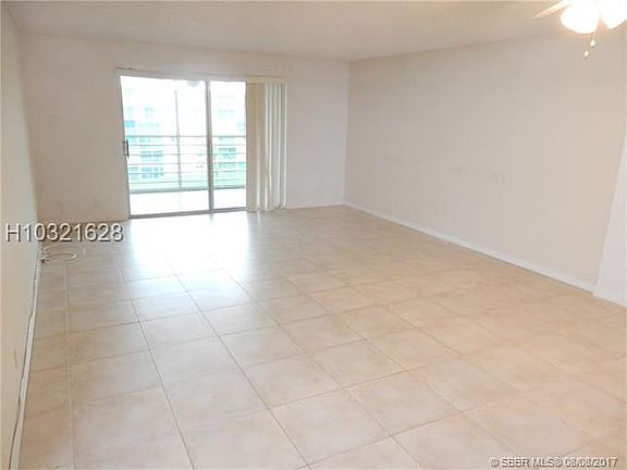 5th image of 311 SE 3rd St APT 501