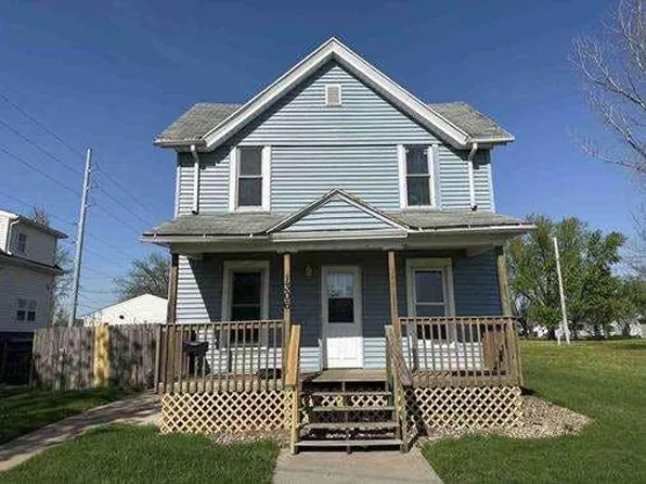 1306 5th St NW, Cedar Rapids, IA 52405