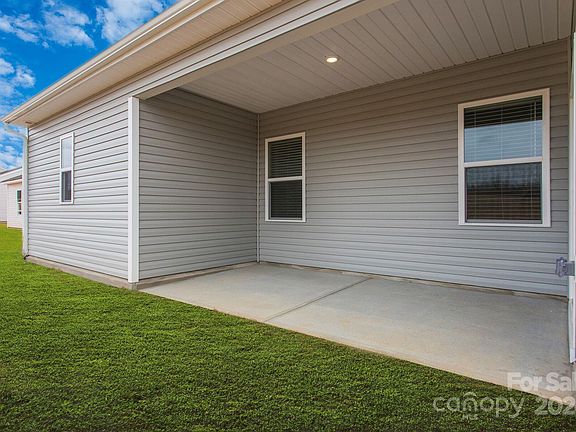 2nd image of 201 Colonial Reserve Ave
