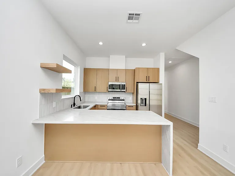 4607 Gunter St #A — Photo 8
