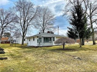 140 S 9th St, Conneaut Lake, PA 16316