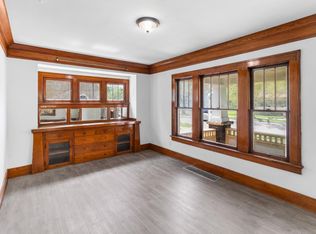 989 N Howard St, Akron, OH 44310