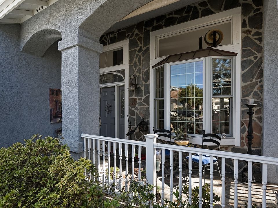 Covered Front Porch