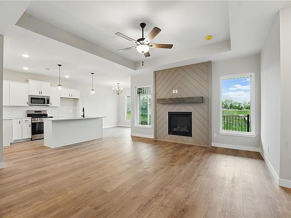 2nd image of 2433 NW Sunnyvale Ct