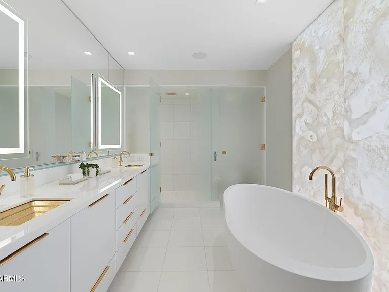 6587 N Palmeraie Blvd #2015 — Photo 85