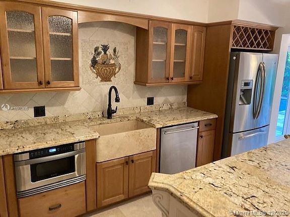 5th image of 928 Escobar Ave #0