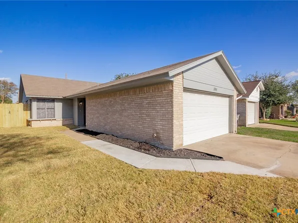 104 Largo Ct, Victoria, TX 77901
