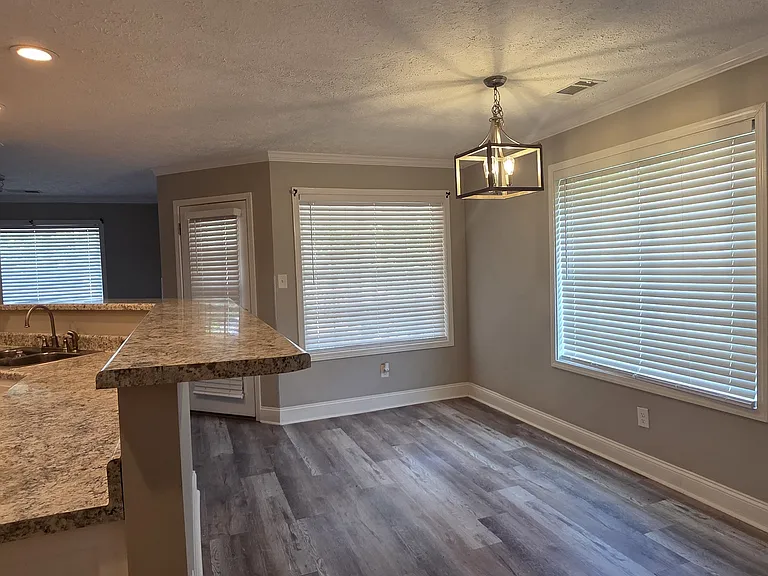 24 Richfield Cv — Photo 6