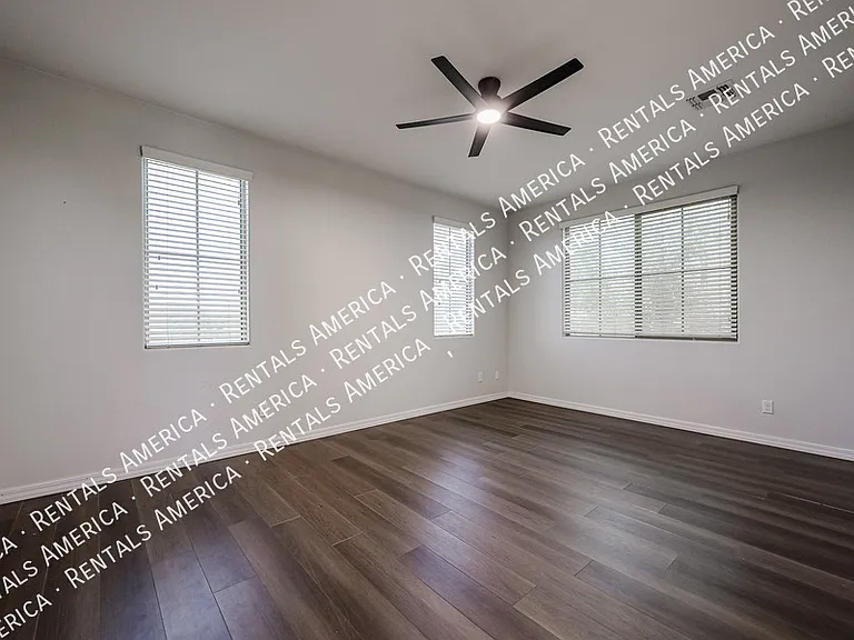 1930 S Sycamore Pl — Photo 27