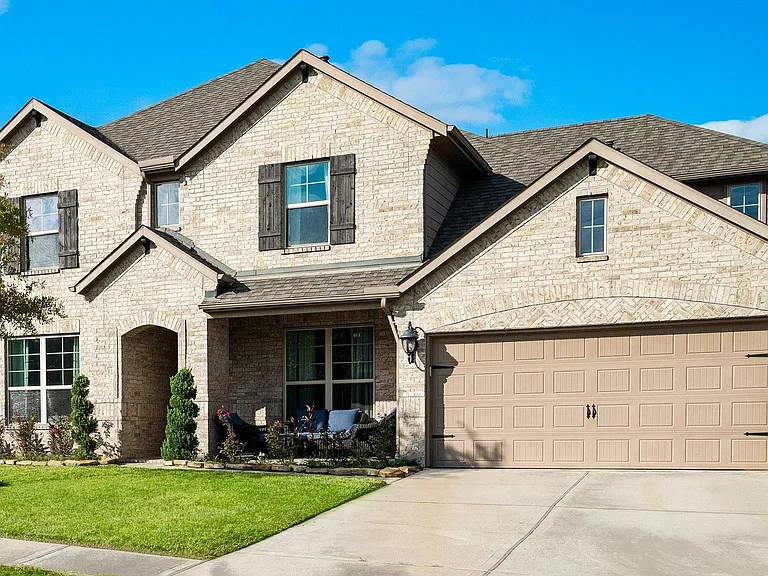 1505 Heartwood Dr — Photo 3