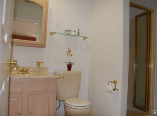 96 Rockwood Pl, Englewood, NJ