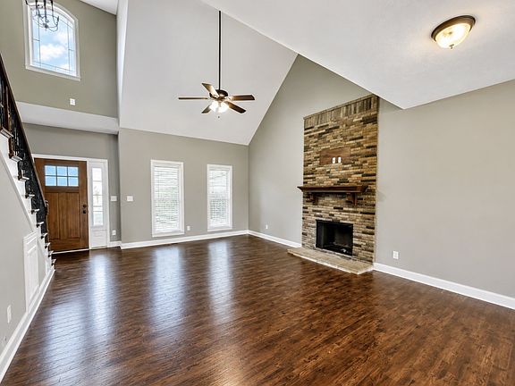 2nd image of 4426 Ironhorse Way