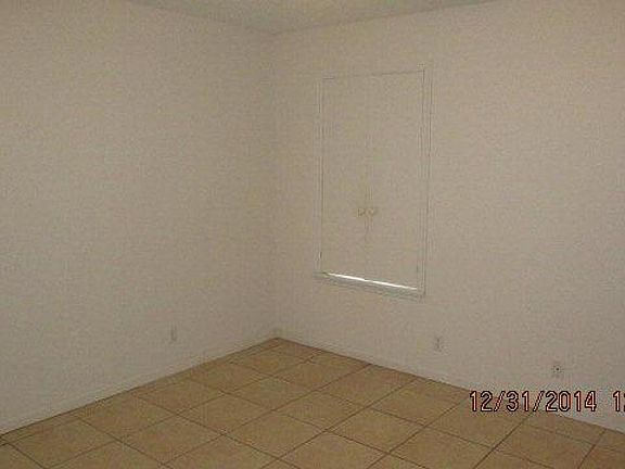 4th image of 104 Sandalwood Dr
