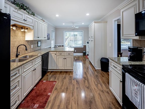4th image of 103 Longleaf Dr