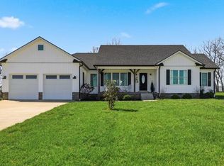 566 Harvest Ln, Harrodsburg, KY 40330