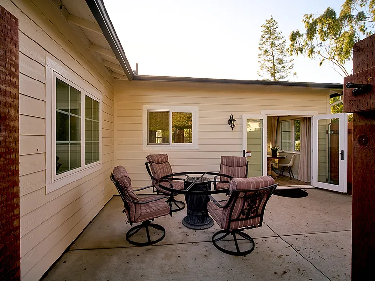 590 N Kellogg Ave — Photo 19