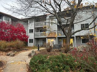 1410 Franklin Crossing Rd, Franklin, MA 02038