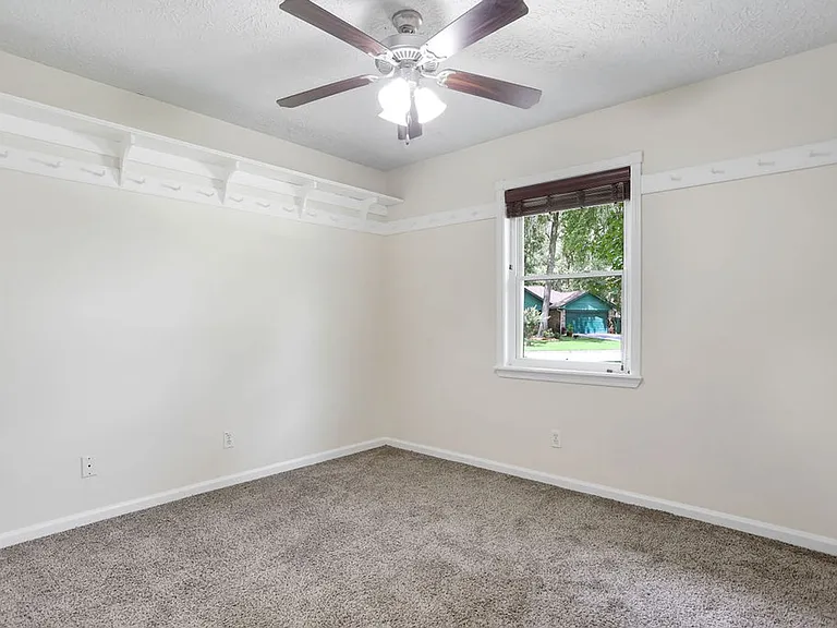 1 Cambridge Ct — Photo 22