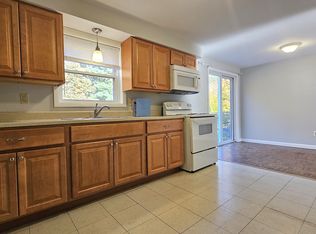350 Julie Dr #4, Colchester, VT 05446