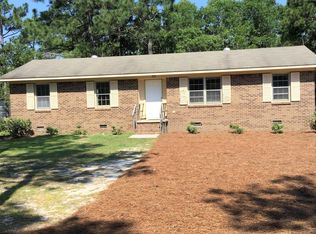 208 Park Ave, Pinebluff, NC 28373