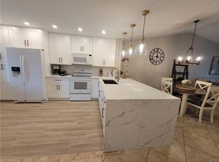 7761 Jewel Ln APT 204, Naples, FL 34109