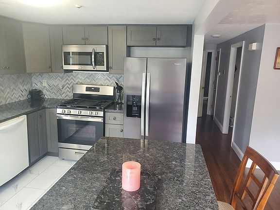 4th image of 12 N Harriette St