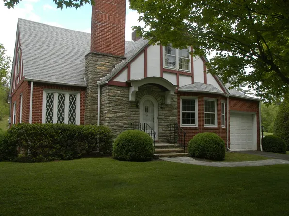 616 Cranberry St, Newland, NC 28657