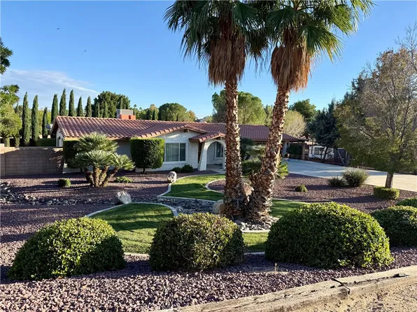 15033 Riverside Way, Apple Valley, CA 92307