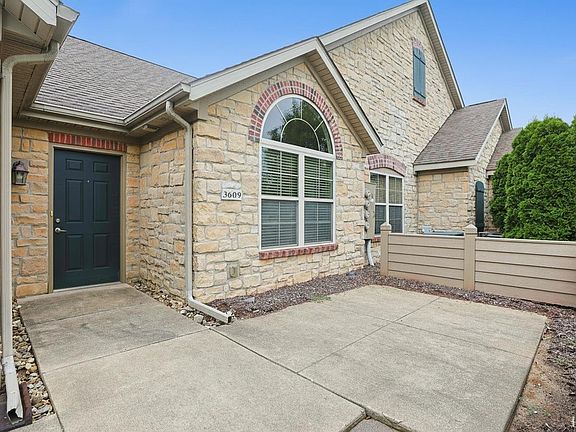 5th image of 3609 Sutton Dr #92