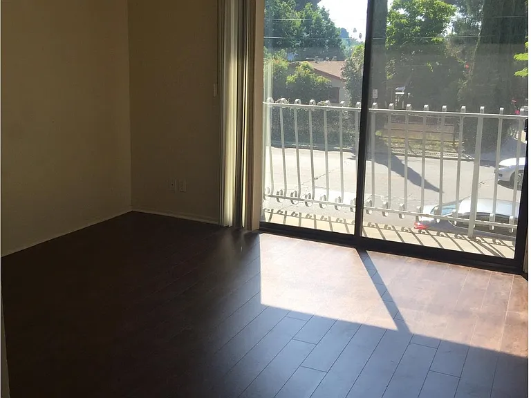 6591 Hazeltine Ave #305 — Photo 19