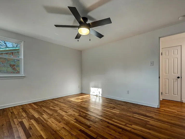 850 Church St — Photo 17